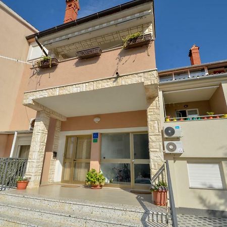 Apartment Pecirep プーラ エクステリア 写真