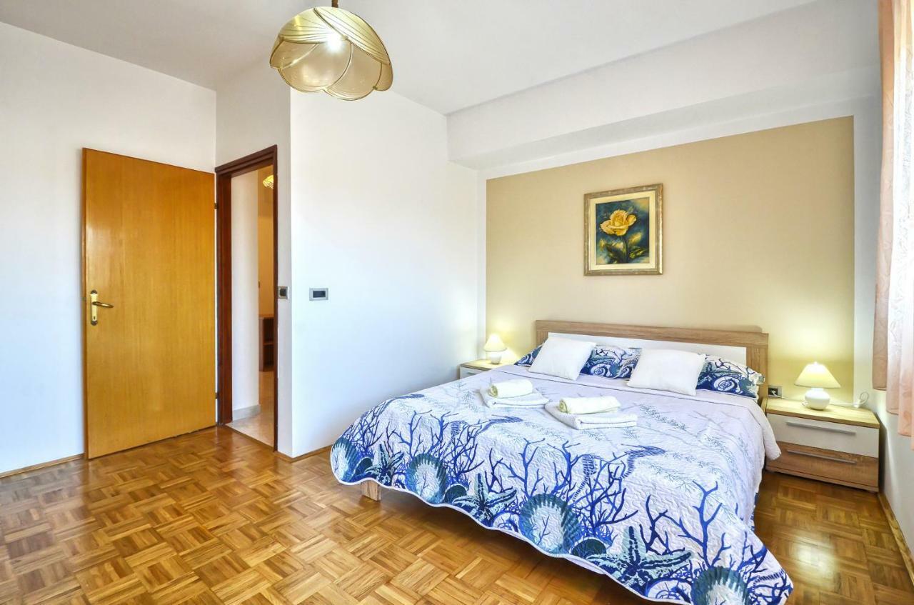 Apartment Pecirep プーラ エクステリア 写真