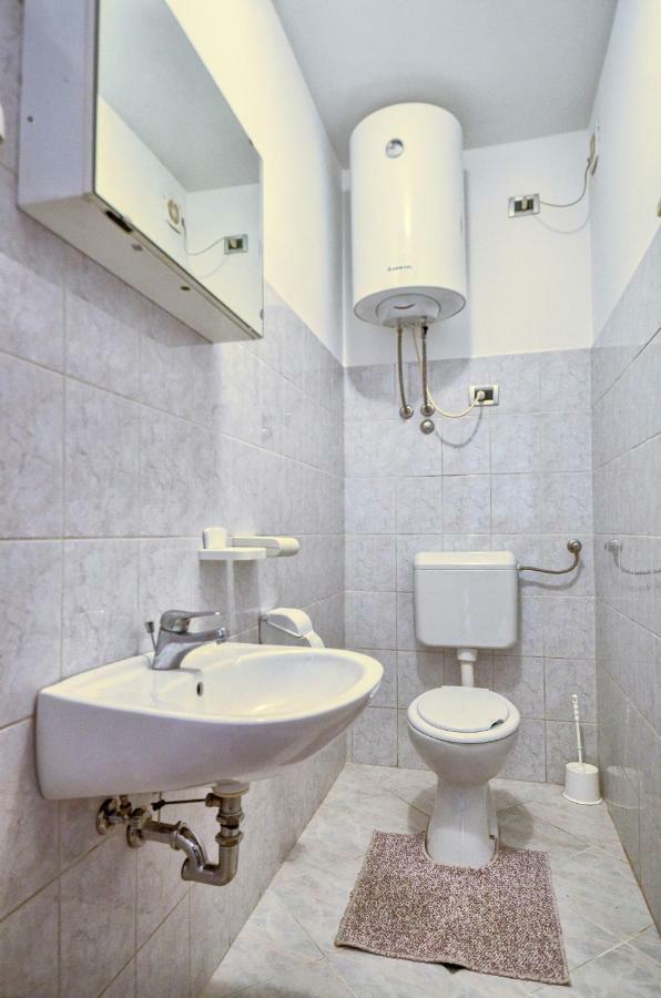 Apartment Pecirep プーラ エクステリア 写真